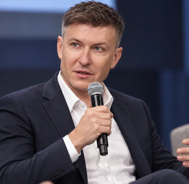Ilia Nikolaevich Zavialov answering a question during a panel discussion